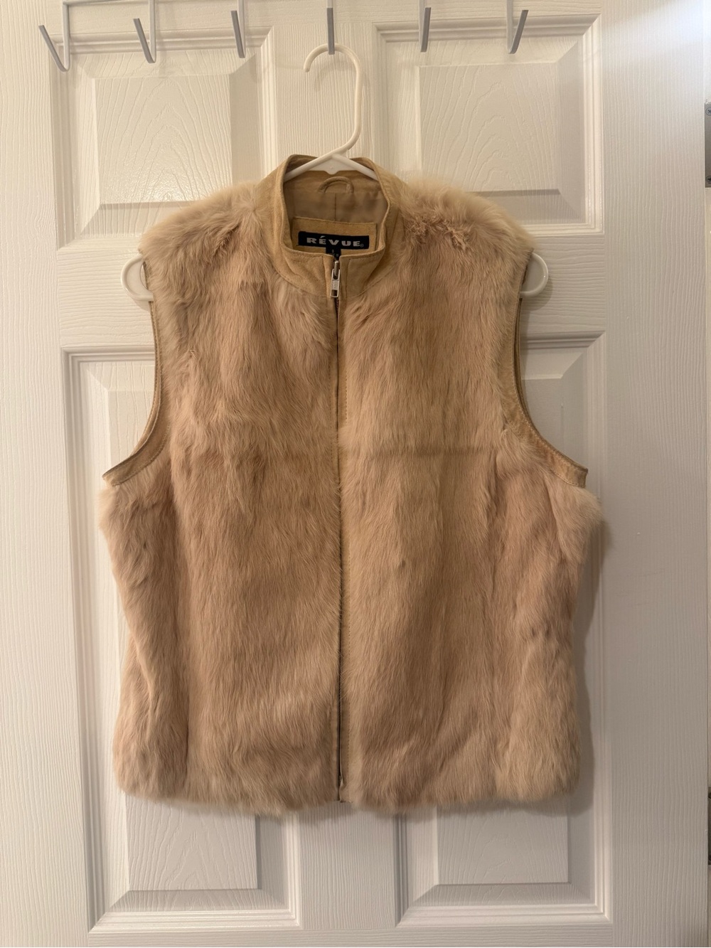 ReVUE Women's Faux Fur Vest in Light Beige - Picture 3 of 6